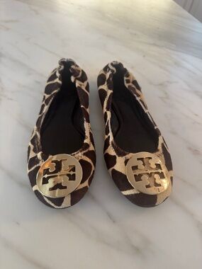 Tory Burch Brown and Cream Giraffe-Print Reva Ballet Flats with Gold Logo